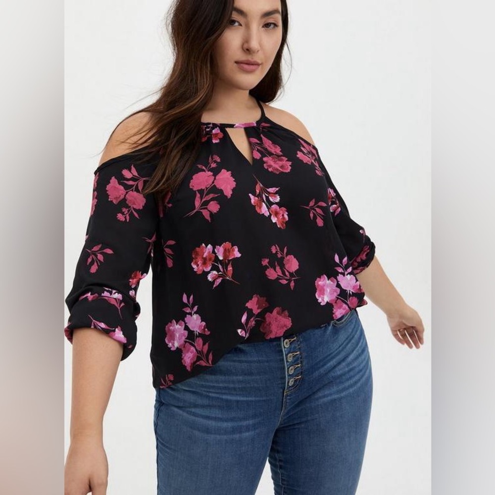 TORRID 3X(22-24) georgette cold shoulder blouse